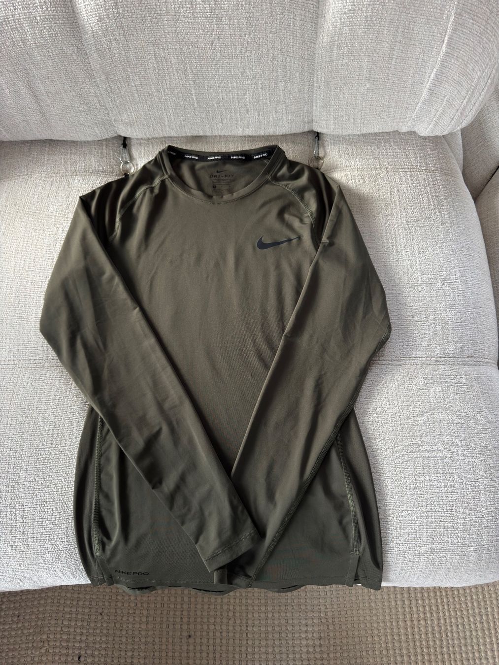 Nike T-Shirts: Nike | Langarmshirt – Neu (gemäss Beschreibung) aus Horgen von onur_5 1