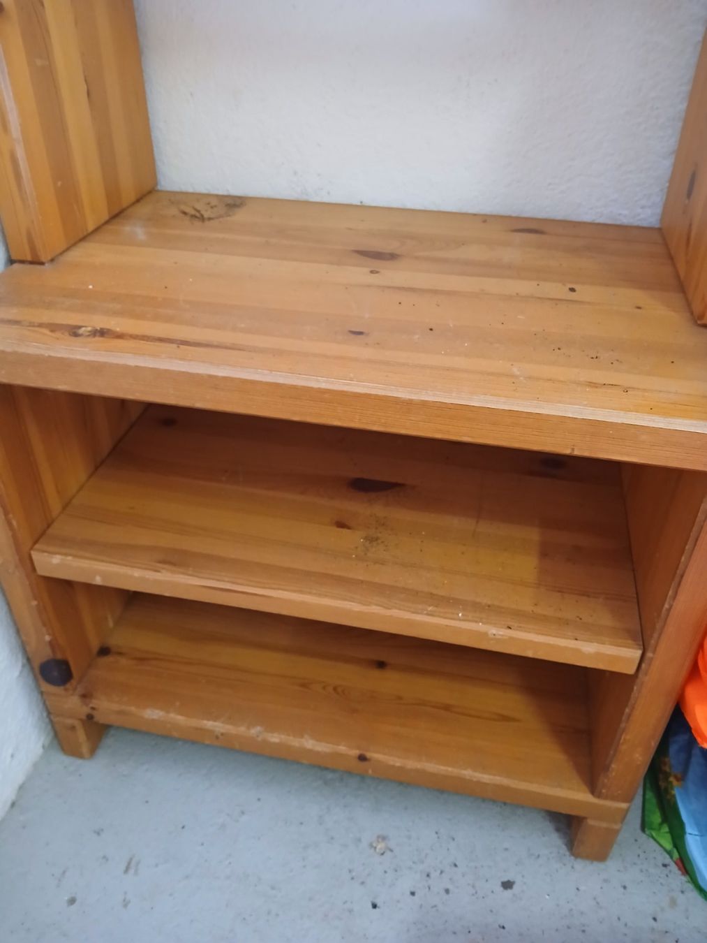 Articoli in legno: Holzregal – Usato da Bremgarten AG venduto da Finoae 2
