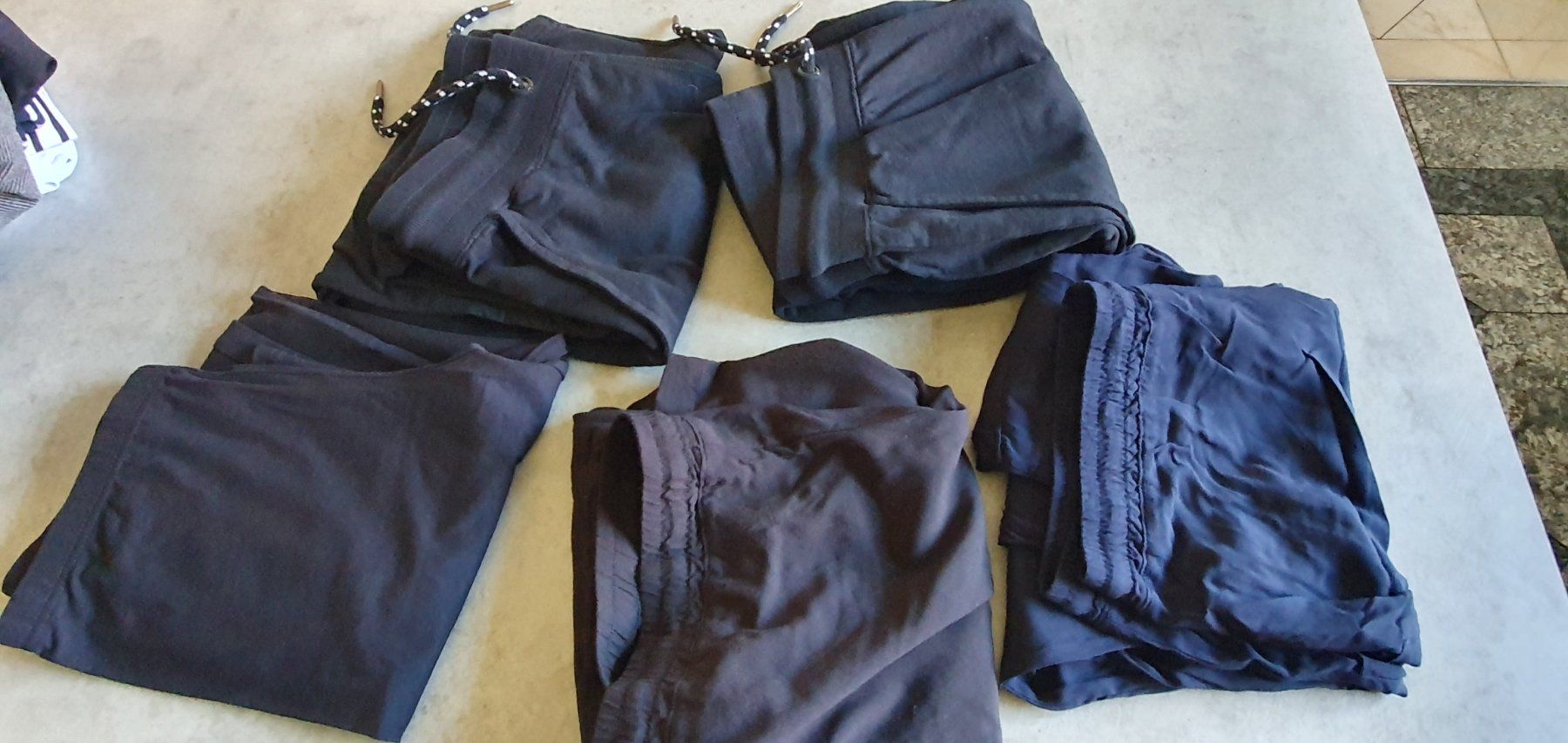 Lotti di vestiti: Kleiderpaket M – Usato da Freienstein venduto da Widder11