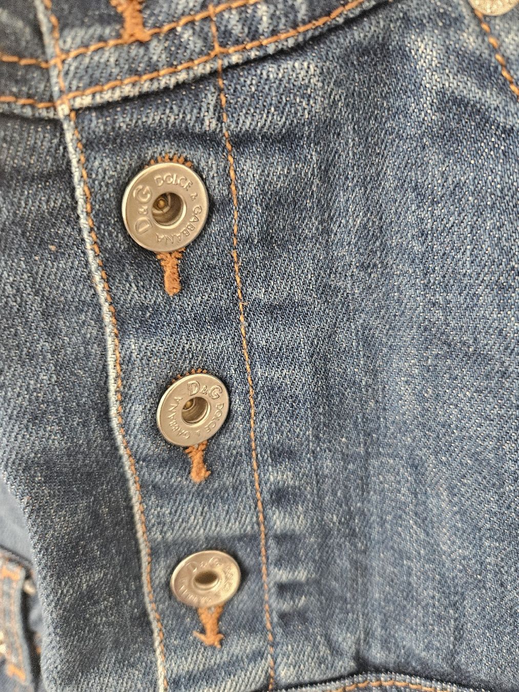 Dolce & Gabbana Jeans: Solce Gabbana D&G kurze Latzhose 36 – Usato da Oberwil BL venduto da blackdiamond14 3