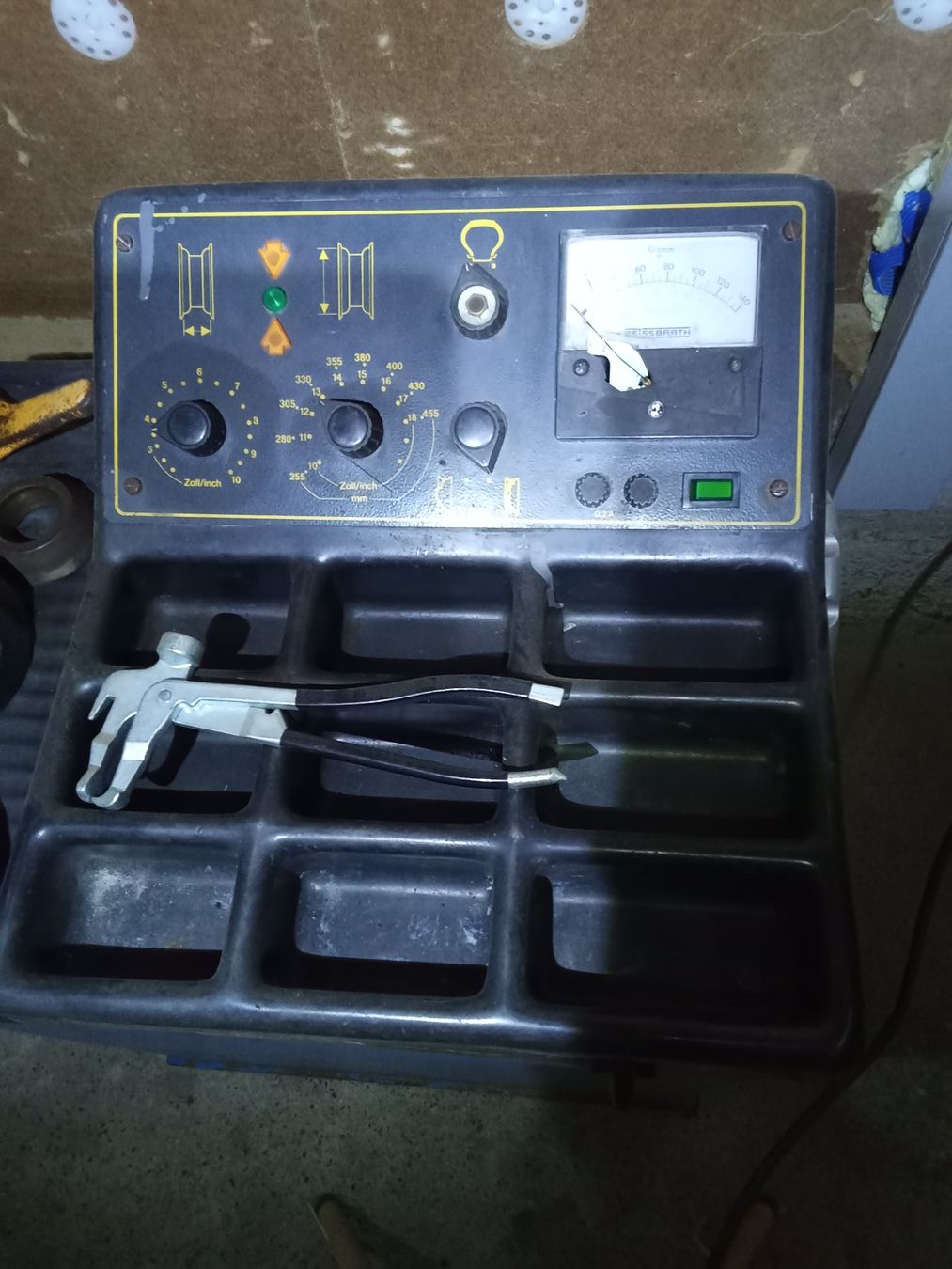 Tutte le macchine: Auswuchtmaschine Beissbarth W425 – Usato da Lustdorf venduto da renaultdriver 1