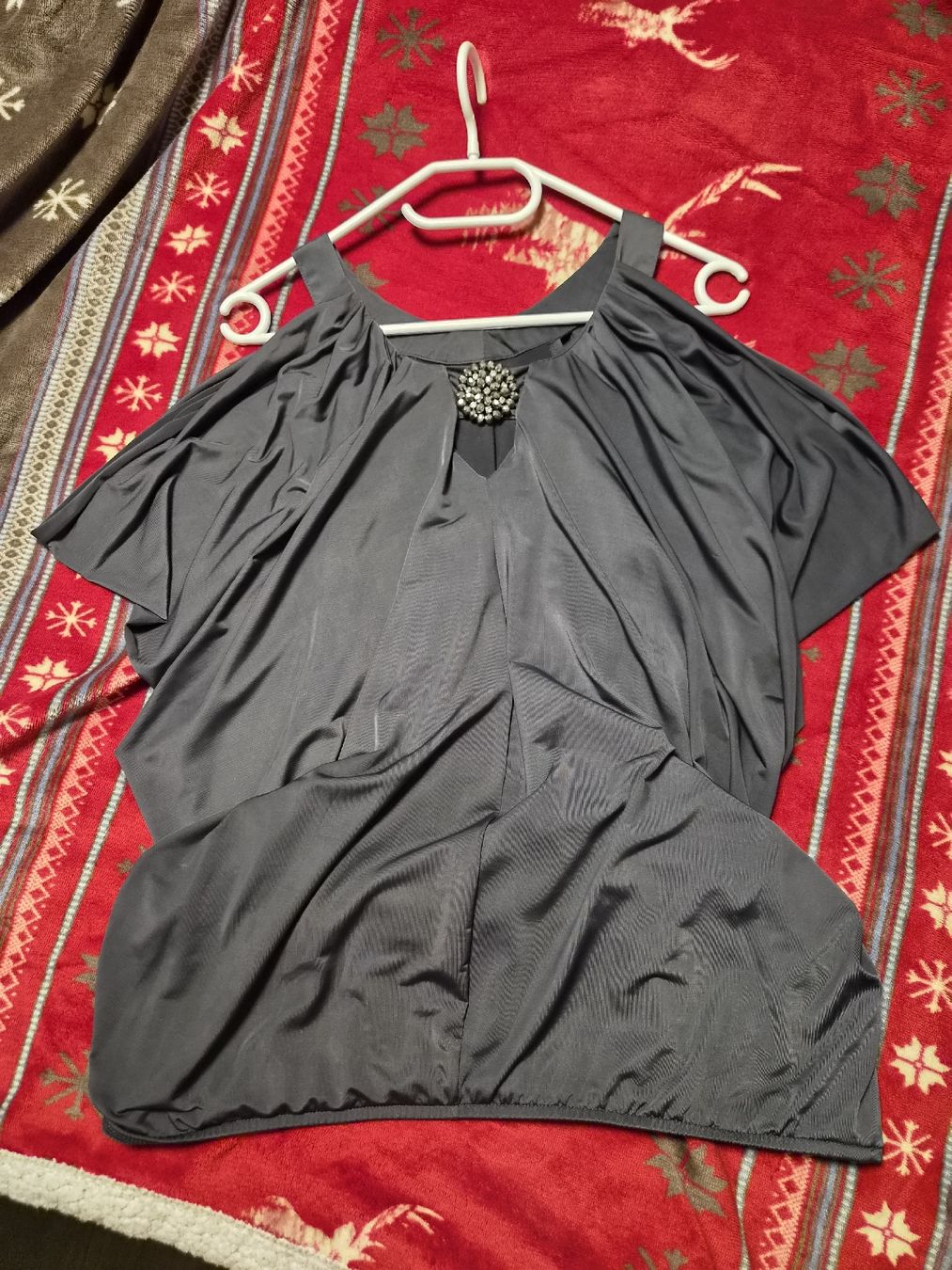 Robes: AMISU / Kleid / Anthrazit / M – Neuf (Voir description) à Lömmenschwil par S4BR1N4 1