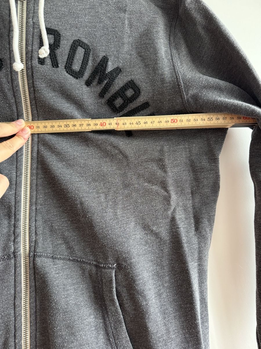 Abercrombie Maglioni & Felpe: Abercrombie & Fitch Jäggli – Usato da Buchs AG venduto da MiWeFe17 4