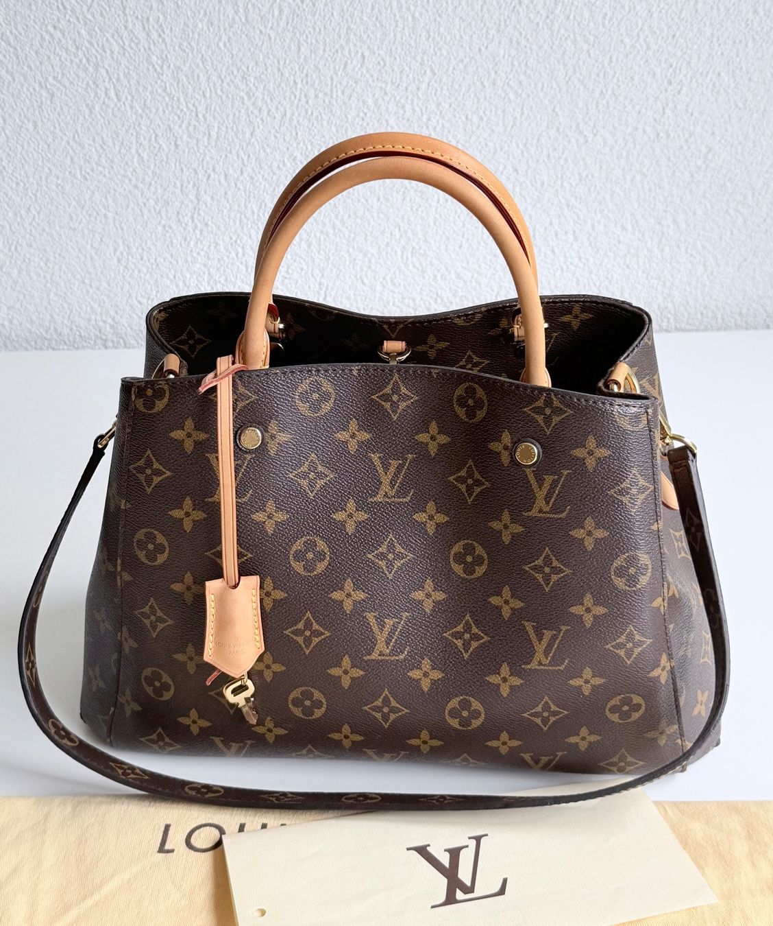 Louis Vuitton Borse da donna: Louis Vuitton Montaingne – Usato da Reinach AG venduto da BisMad3 6