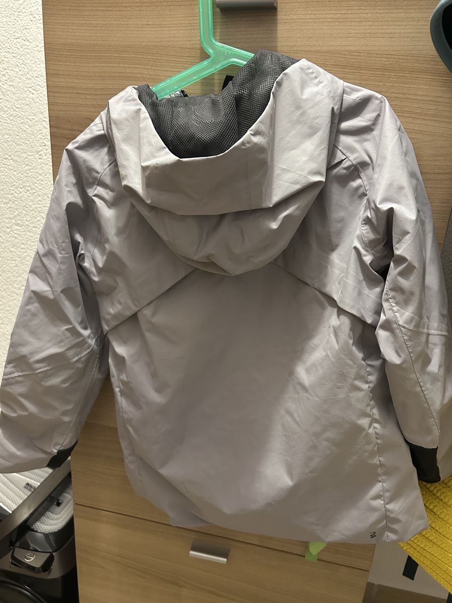 Decathlon Giacche & Cappotti: Regenjacke Quecha 134 – Usato da Jona venduto da Tidy76 1