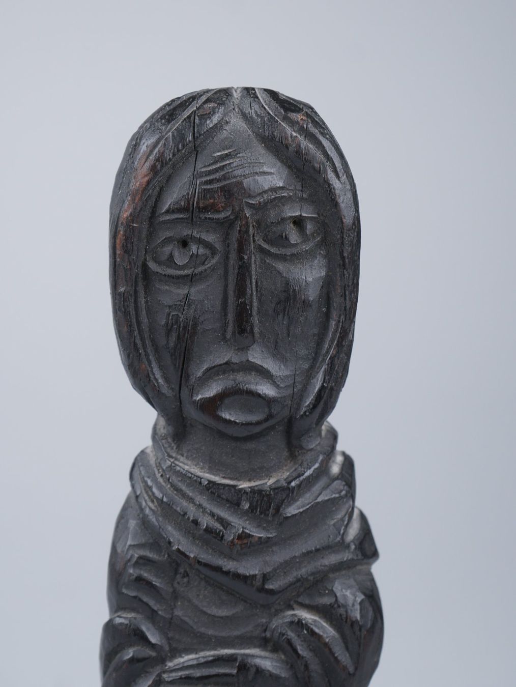 Skulpturen & Statuen: Handgeschnitzte, dunkle Holzfigur. – Gebraucht aus Volketswil von brockipfannenstil 3
