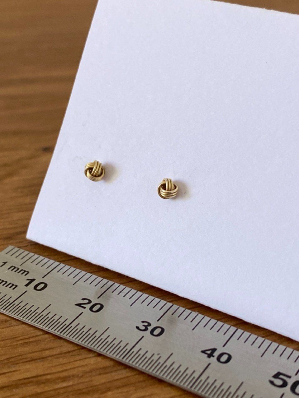 Ohrringe & -stecker: Ohrstecker Knoten vergoldet – Gebraucht aus Zumikon von Frauenecke 1