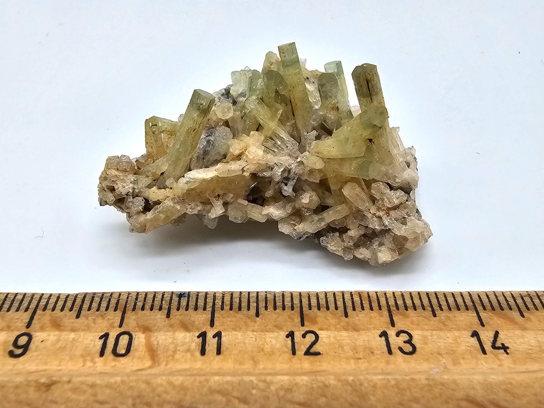 Mineralien & Heilsteine: Heliodor/Aquamarin mit Turmalin aus Namibia. – Gebraucht aus Figino von minshop 6