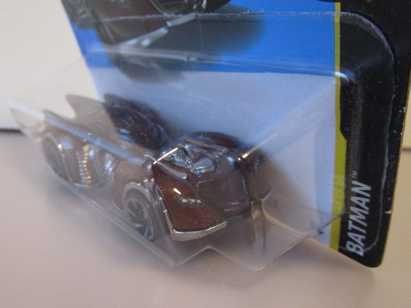 Hot Wheels Modellini d'auto: HOT WHEELS BATMAN: ARKHAM ASYLUM BATMOBILE DC - HCW59 – Nuovo e nell'imballaggio originale da Chêne-Bourg venduto da breno56 1