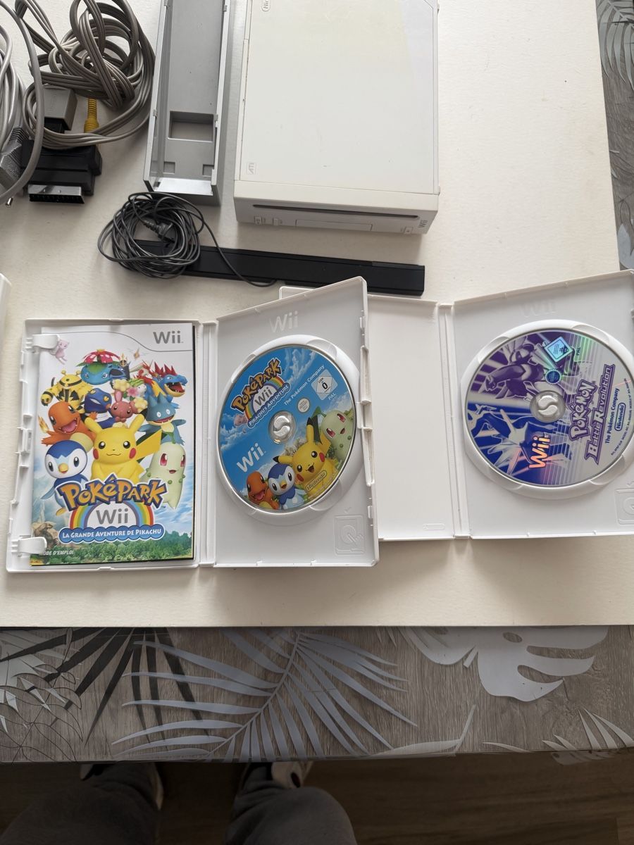 Nintendo Console: Console Nintendo Wii + 2 jeux Pokémon – Usato da Genève venduto da sho_67qj 1