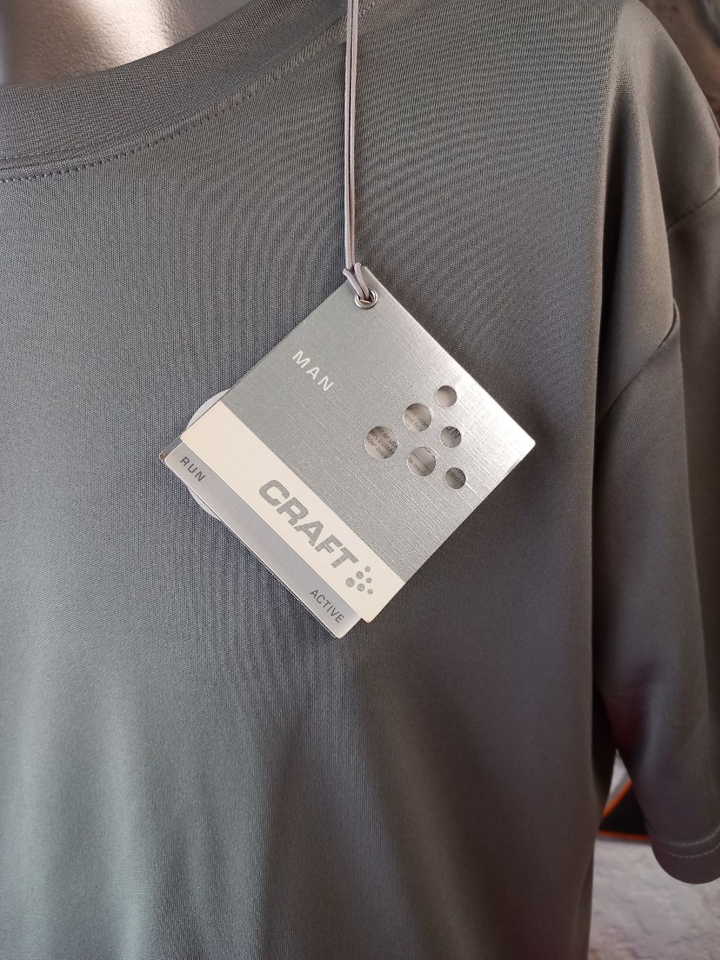 Craft T-shirt: Runing-Shirt von "craft" Grösse L oder XL – Nuovo e nell'imballaggio originale da Hochwald venduto da motowear-secondhand 1