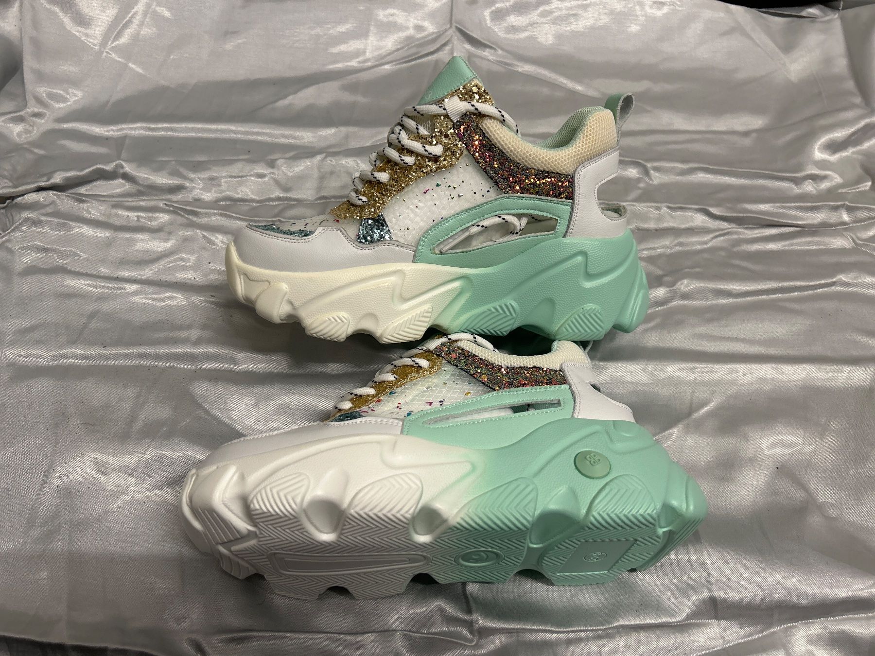 Scarpe per ragazze: Sneakers mint/weiss Gr 35 Neu – Nuovo e nell'imballaggio originale da Regensdorf venduto da Spyke55 2