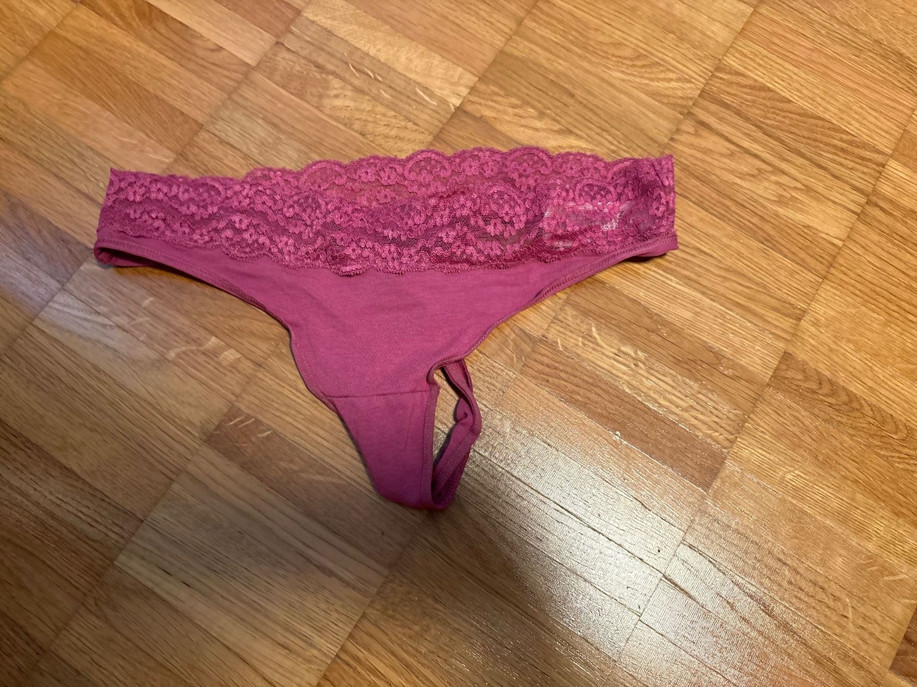 Sonstige Unterwäsche: Sexy Spitzen-String, Next, Gr. 38 – Gebraucht aus Winterthur von Sunshine143 1