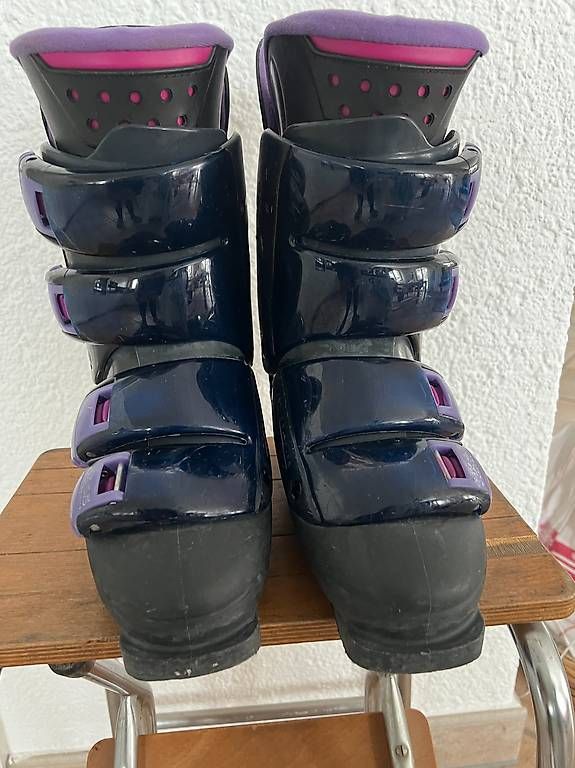 Scarpe da donna: Skischuhe Damen – Usato da Oberembrach venduto da Herbstfreude