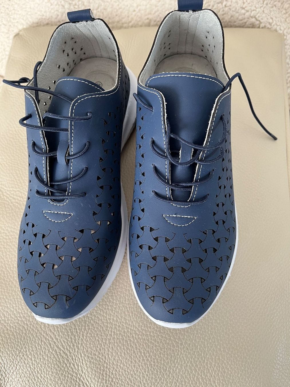 Damenschuhe: Sneaker /// 38 /// Sommerschuh – Neu (gemäss Beschreibung) aus Brittnau von Zofigerin
