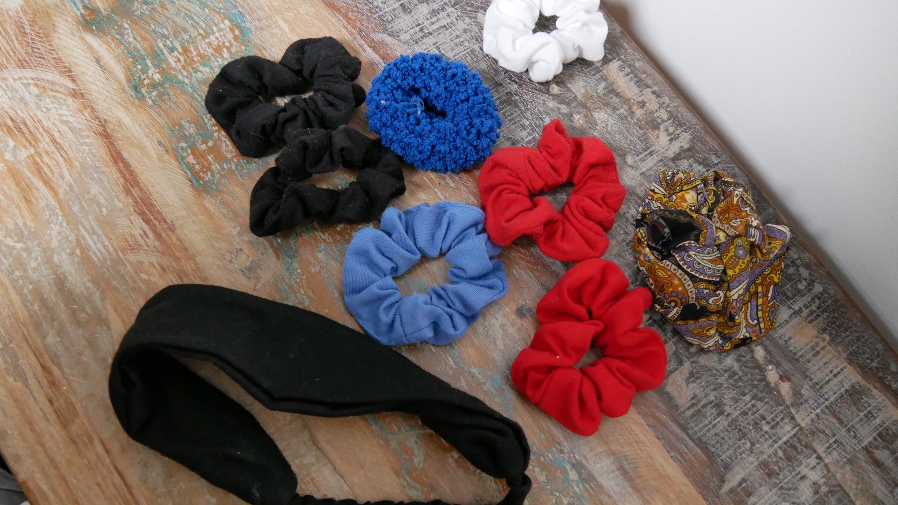 Accessori per capelli: Haargummis Scrunchies Haarband Set – Nuovo (secondo la descrizione) da Zürich venduto da julia_vina 1