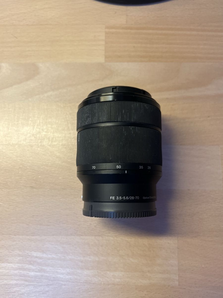 Sony Obiettivi: Sony FE 3.5-5.6/28-70 OSS Objektiv – Usato da Oberstammheim venduto da Alainclenin 1