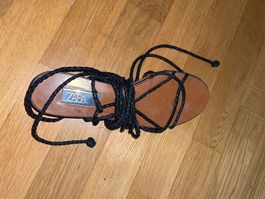 Zara flache Sandalen Römer Black 41