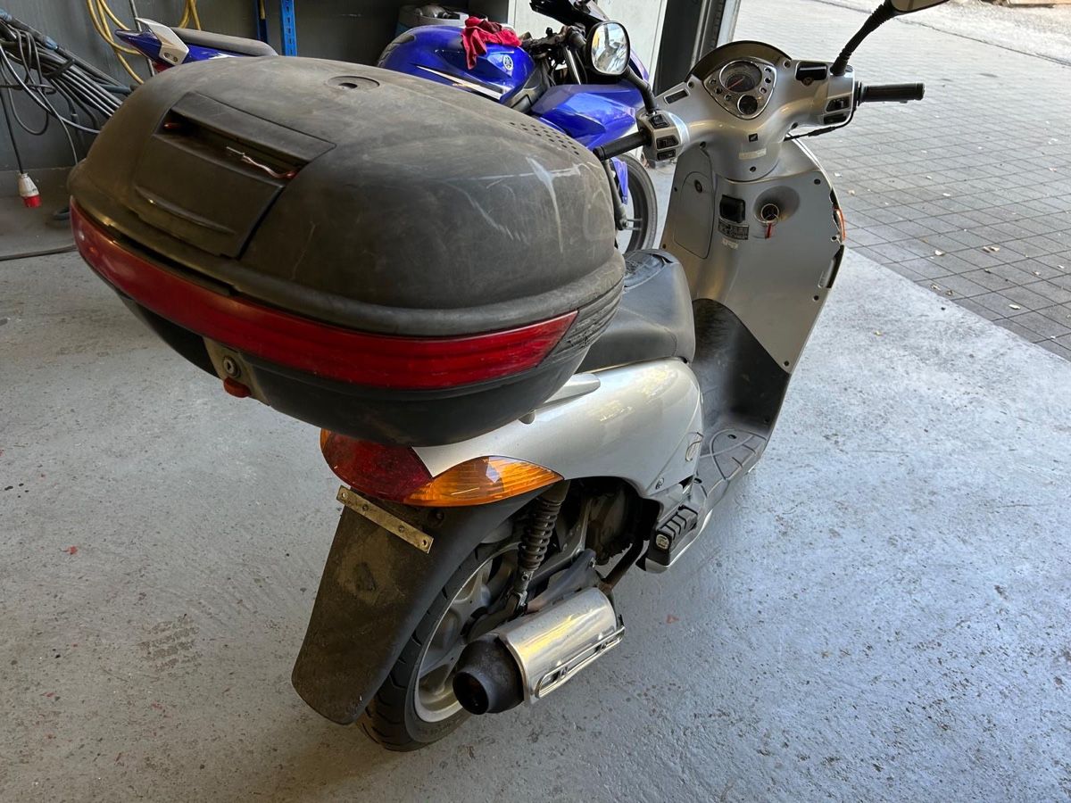 Honda Scooter: Honda NES125 – Difettoso da Haldenstein venduto da albert94 2