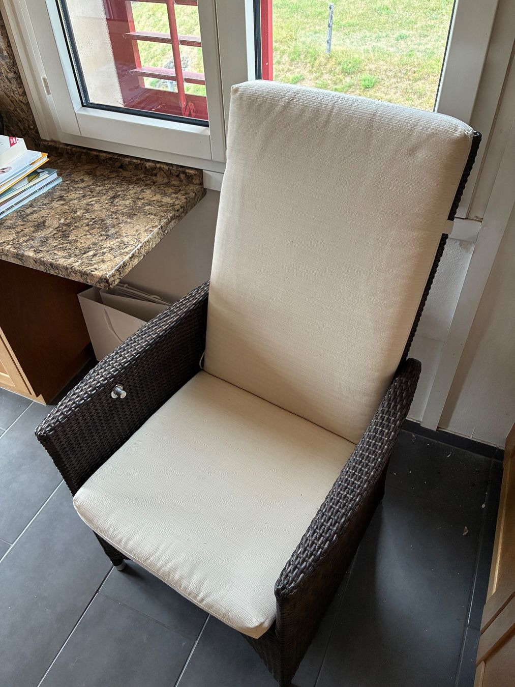 Hunn Sofas: Gartenmöbel Set Polyrattan mit Sofa, Tisch und 2 Sessel – Gebraucht aus Aeugst am Albis von prs03 2