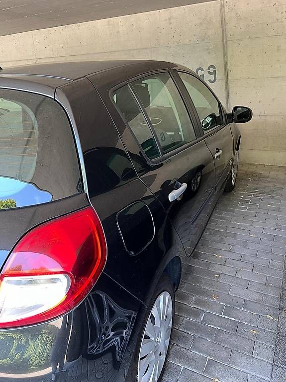 Autos: gepflegtes Renault clio  – Gebraucht aus Tuggen von Ridbou21 2