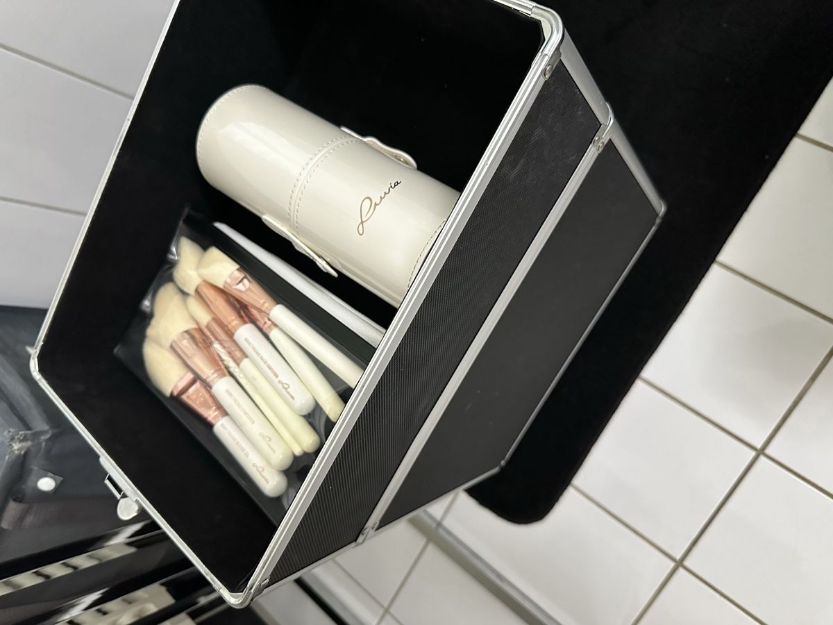 Valigie: Schmink Koffer plus einiges Zubehör  – Usato da Buttikon SZ venduto da TamaraS01 3