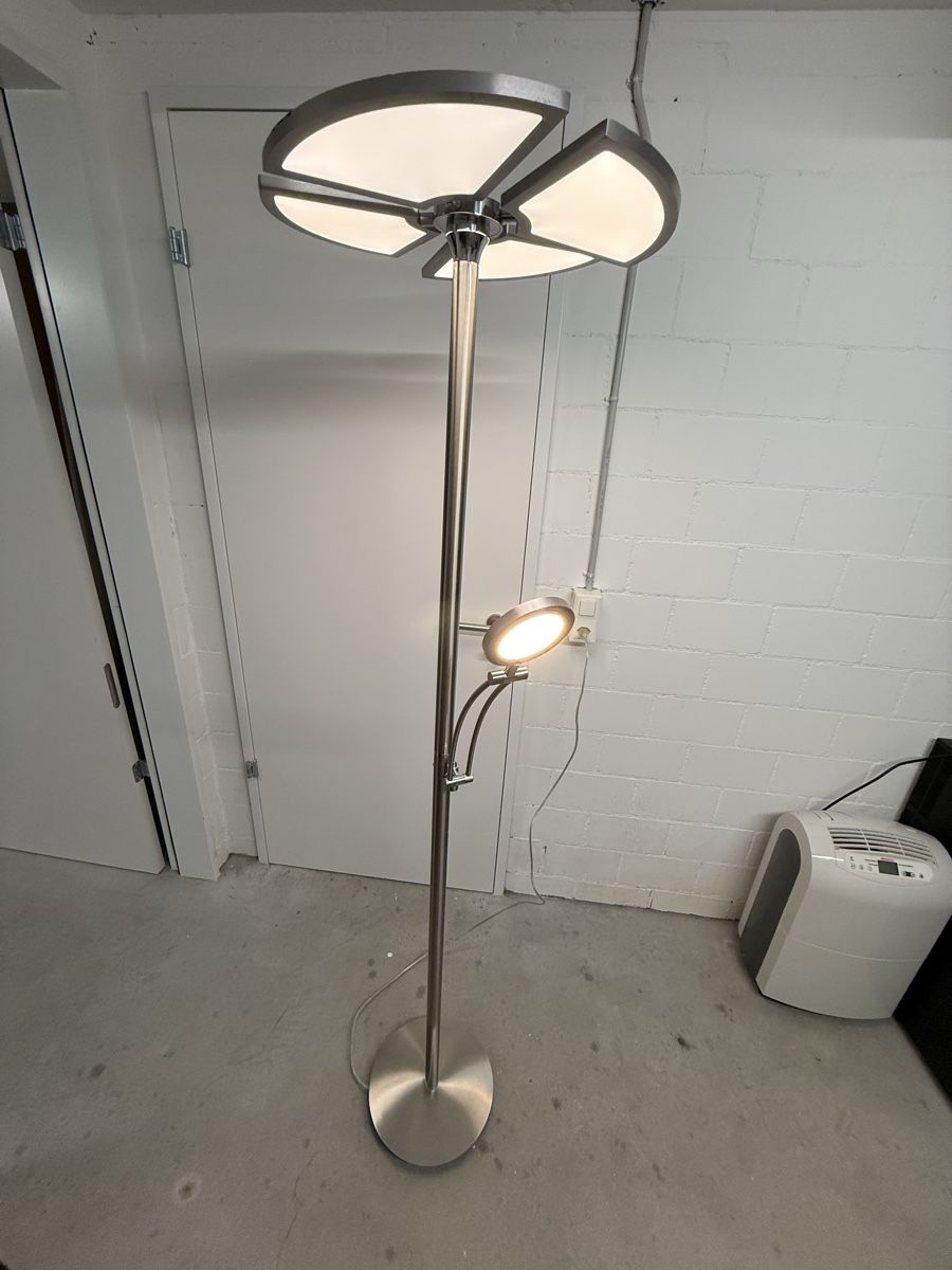 Lampade: LED-Stehleuchte Artur Dimmbar. – Usato da Unterägeri venduto da Igl_92bz 2