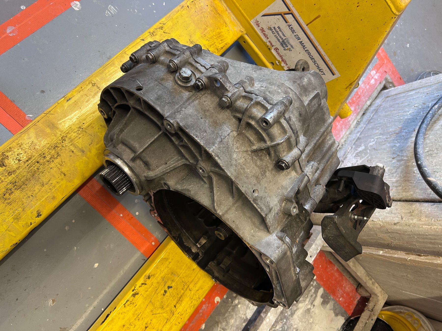 VW Tutti pezzi di ricambio auto: VW t5 Schaltgetriebe – Difettoso da Unteriberg venduto da Wmaler