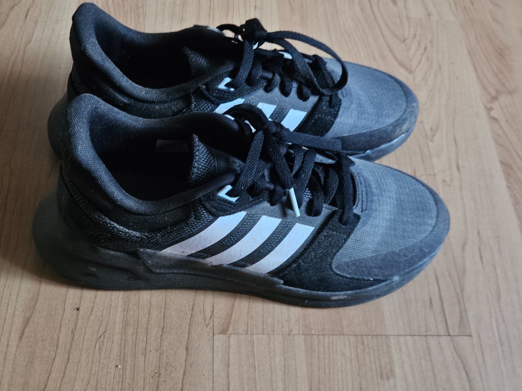 Scarpe da uomo: Chaussure Adidas – Nuovo (secondo la descrizione) da Ferpicloz venduto da Olivier_Jut 1