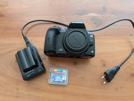 Olympus E-510 Spiegelreflex Gehäuse + Akku, Ladegerät & 32GB