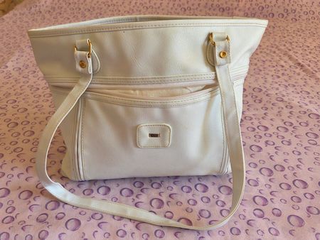Handtasche Weiss im Multi-Taschen-Design (HW)