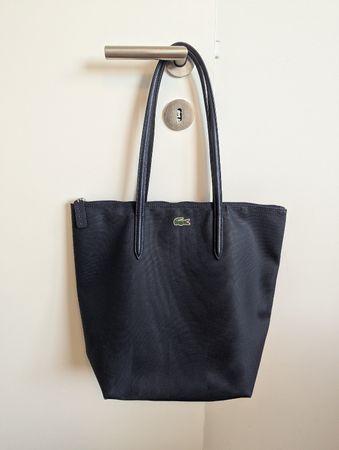 Lacoste Women's Navy Tote Bag - Stylish and Practical!