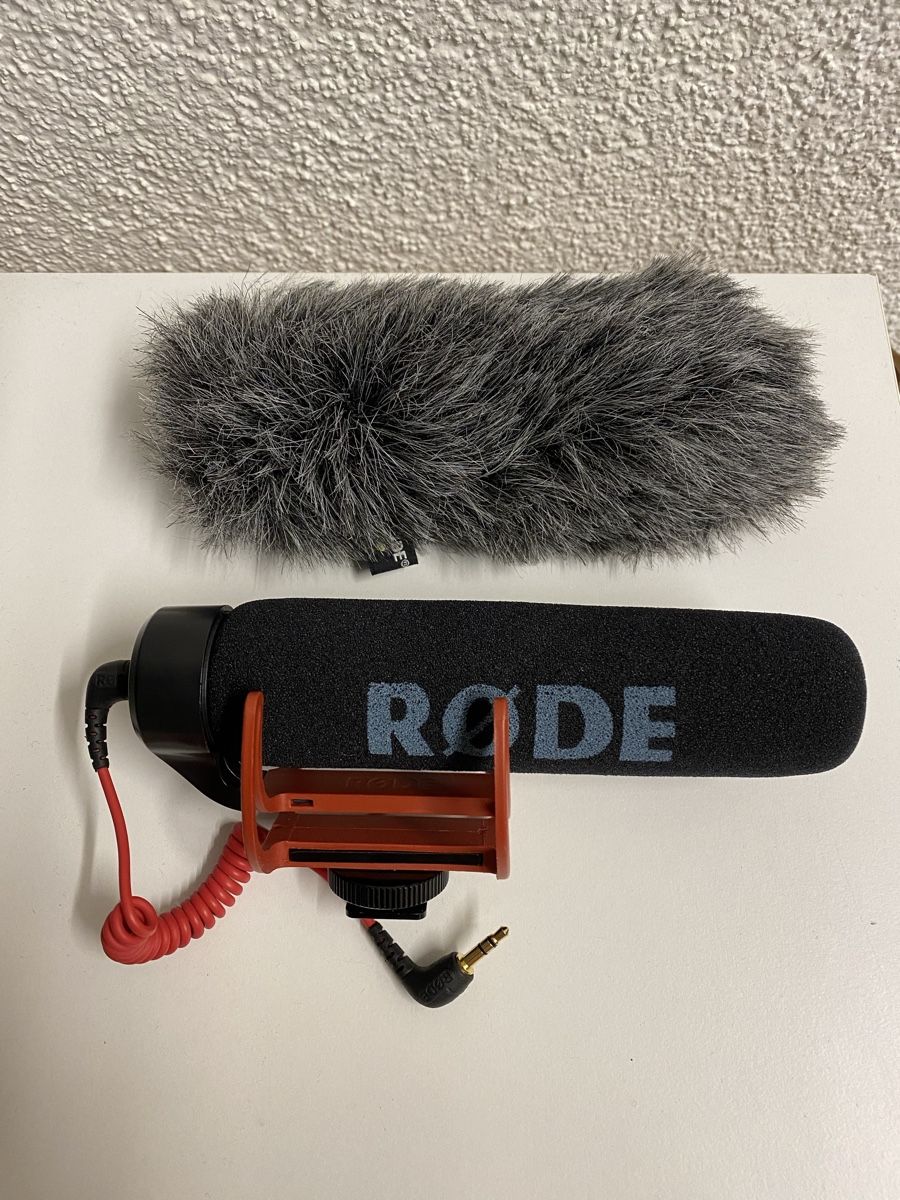 Røde Microfoni: RODE Mikrofon & Deadcat Windschutz, neuwertig, – Usato da Sargans venduto da sel85
