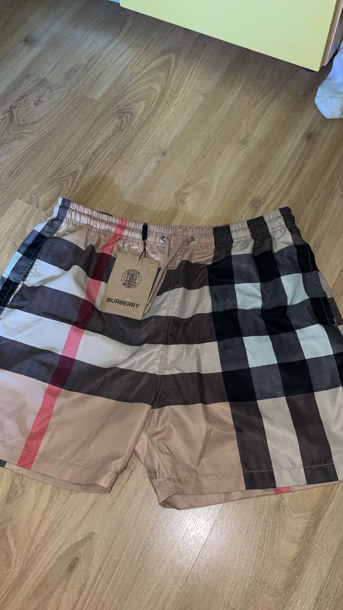 Burberry Hosen: Short burburry – Neu (gemäss Beschreibung) aus Courgenay von wal_99ll