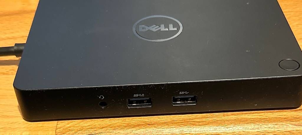 Docking station: Dockingstation Dell WD15 inkl. Netzteil – Usato da Aarau venduto da Slaxx 2