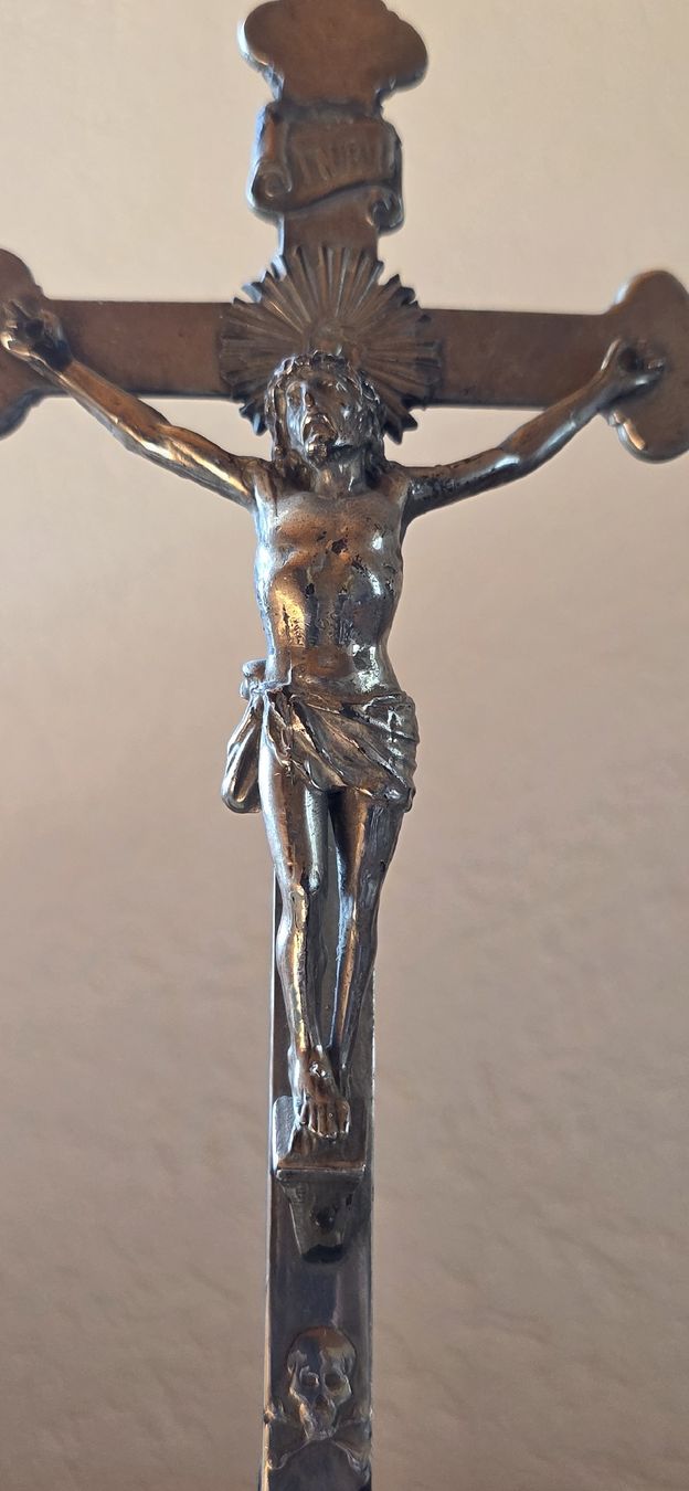 Sculture & Statue: Antikes Kruzifix, silbern – Usato da Wolfhalden venduto da Nati-Nati