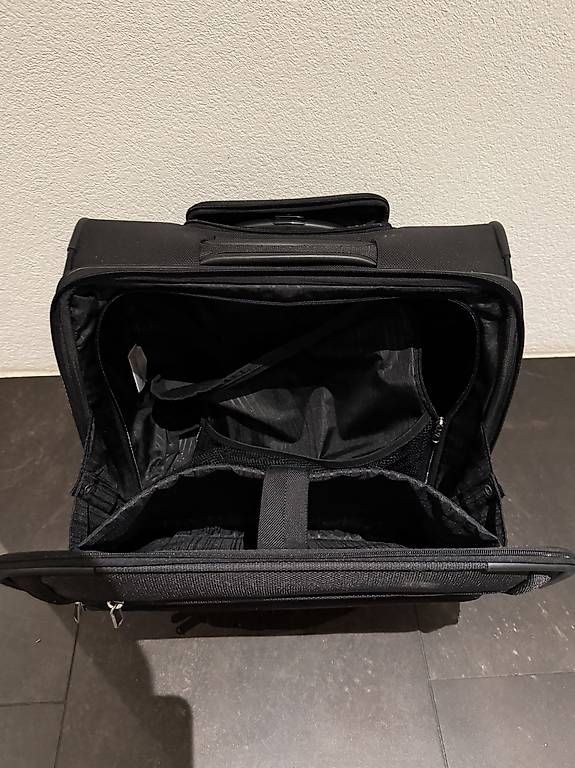 Valises de voyage: Samsonite Carry On – D'occasion à Buchs SG par SemperFidelis2G 2