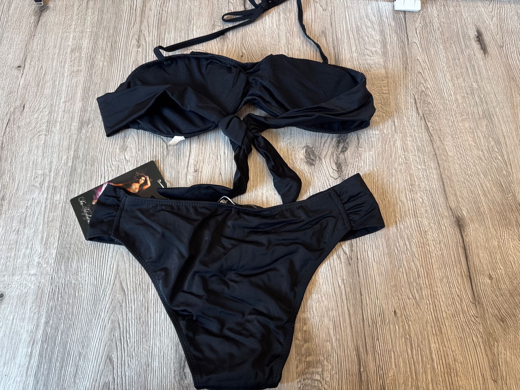 Badekleider & Bikinis: Schwarzer Bikini mit Schleife & Strass, Grösse M, Sommerl... – Neu und originalverpackt aus Schöfflisdorf von blo_g87m 2