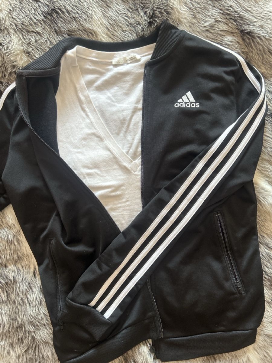 Adidas Giacche: Adidas Zip Hoodie – Nuovo (secondo la descrizione) da Buchrain venduto da mer_2yht