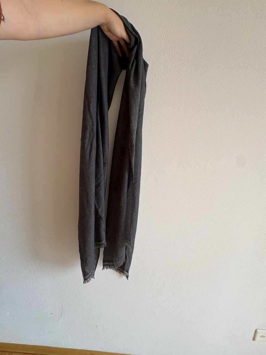 Foulard & Sciarpe: Sciarpa 100% cachemire grigio  – Nuovo (secondo la descrizione) da Arzo venduto da ali_d6c5 2