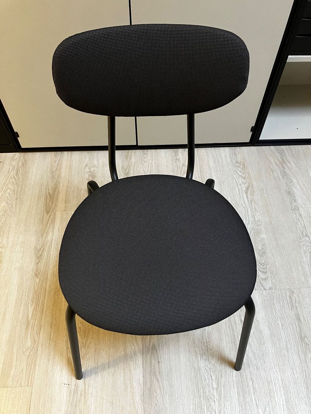 Scrivanie: Eckbürotisch mit Unterstellkorpus – Usato da Matten b. Interl venduto da aemt 4