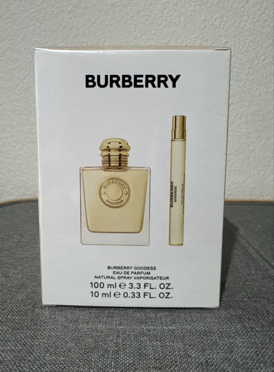 Burberry Parfums & Eau de Toilette: Burberry Goddess edp 100ml + 10ml – Neuf avec emballage d'origine à Genève par ribes_rubrum