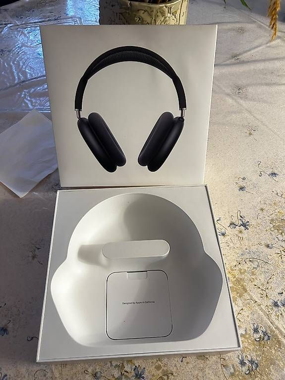 Apple Kopfhörer: AirPods Pro Max 2 Midnight – Neu und originalverpackt aus Genève von luk_5m7h 1