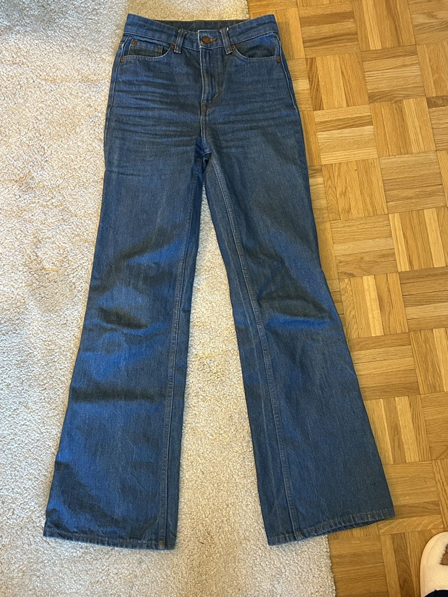 H&M Jeans: Flared Jeans – Usato da Zürich venduto da ori_9dcy