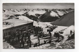 DAVOS Restaurant Berghaus Weissfluhjoch - Skifahrer