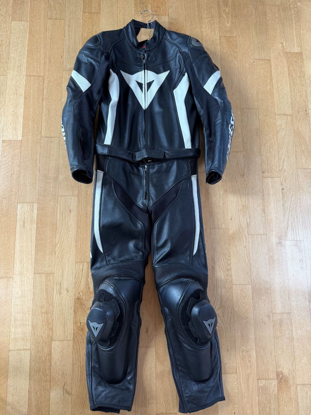 Dainese Lots de vêtements: Dainese 2-Teiler Leder – D'occasion à Zürich par pat_yhx9