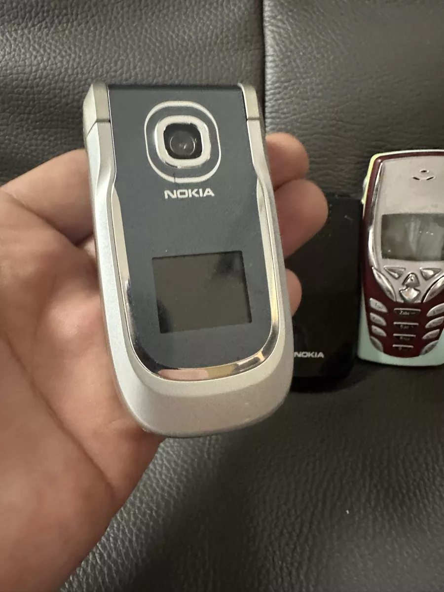 Nokia Telefoni cellulari / Smartphones: Nokia Handy Konvolut – Difettoso da Heerbrugg venduto da Amazon38 1