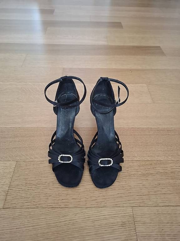 Scarpe da donna: Very Fine Tanzschuhe – Usato da Root D4 venduto da DMA02