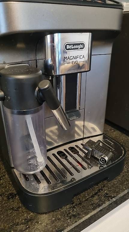 De'Longhi Macchine per caffè & Macchine per espresso: Cafetière Delonghi – Usato da Vionnaz venduto da HERCE 1