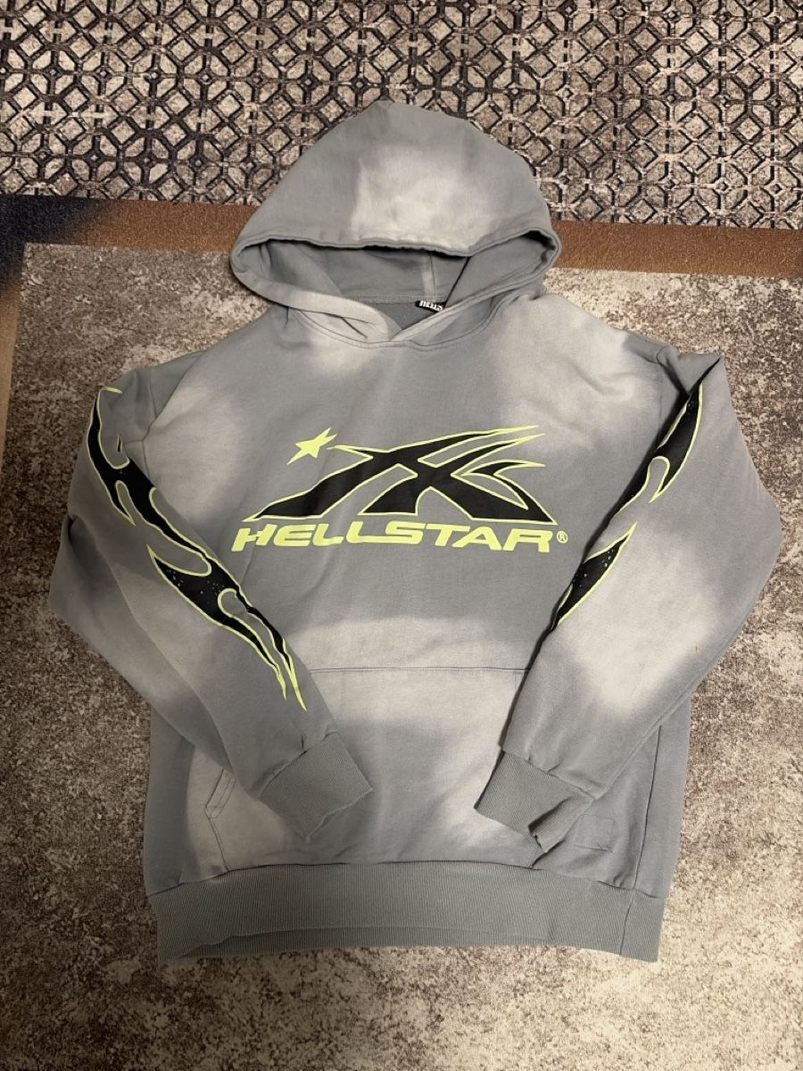 Giacche: Hellstar hoodie – Usato da Dietlikon venduto da nab_tj9m